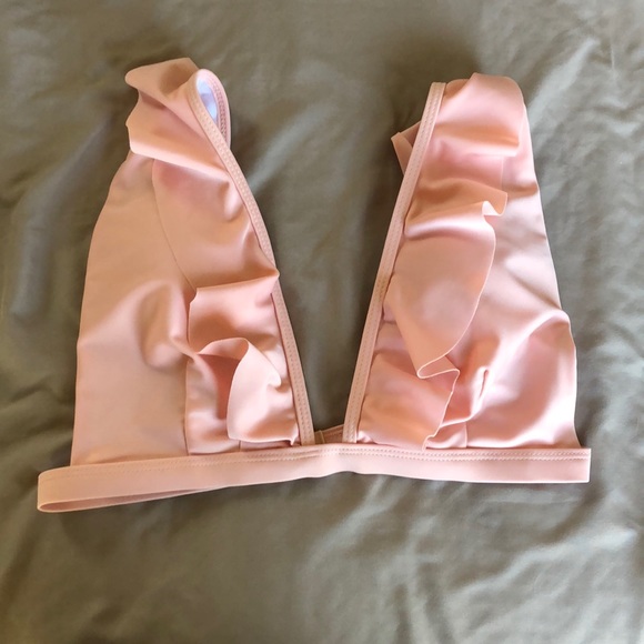 Other - NEW light pink ruffle bikini top